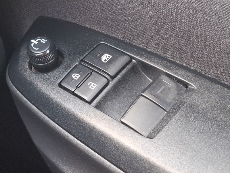 Used Toyota Yaris 2023 for sale - 77392867: Photo 19