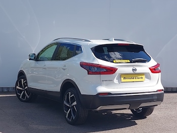 Used Nissan Qashqai 2017 for sale - 78617408: Photo