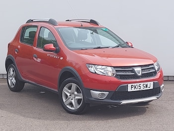 Used Dacia Sandero Stepway 2015 for sale - 79131241: Photo