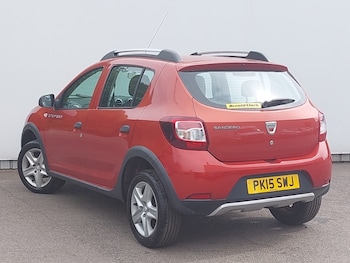Used Dacia Sandero Stepway 2015 for sale - 79131241: Photo