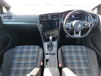 Used Volkswagen Golf 2017 for sale - 75408944: Photo