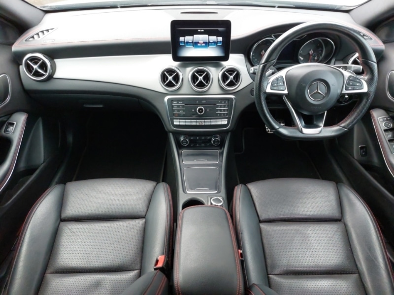 Used Mercedes-Benz GLA 2018 for sale - 76943179: Photo 2