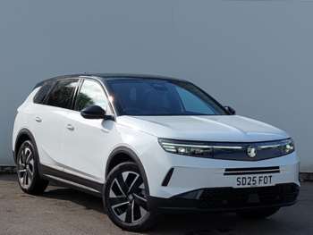 2025 - 1.2 Hybrid [136] Ultimate 5dr e-DCT6 [Pan Roof]