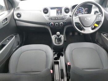 Used Hyundai i10 2019 for sale - 78126467: Photo