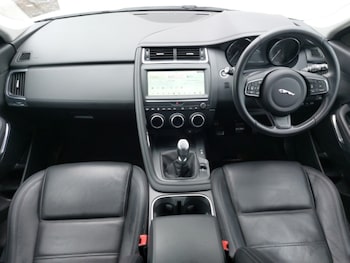 Used Jaguar E-Pace 2019 for sale - 76465325: Photo