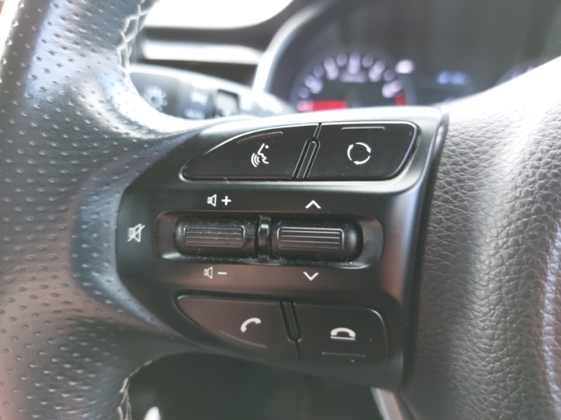 Used Kia Stonic 2019 for sale - 78023735: Photo 14