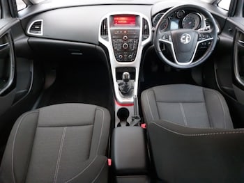 Used Vauxhall Astra 2015 for sale - 77439565: Photo