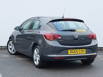 Used Vauxhall Astra 2015 for sale - 77439565: Photo