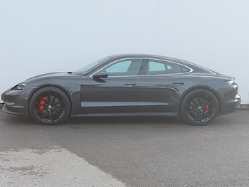 Used Porsche Taycan 2022 for sale - 77358032: Photo