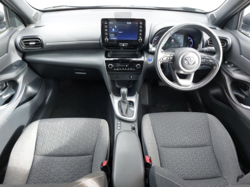 Used Toyota Yaris Cross 2022 for sale - 76575708: Photo 2