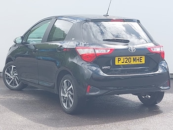 Used Toyota Yaris 2020 for sale - 79361139: Photo