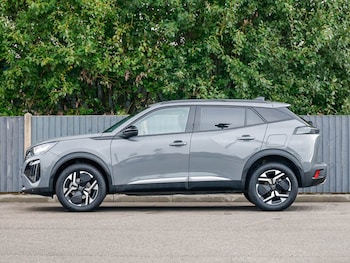 Used Peugeot 2008 2024 for sale - 77035202: Photo