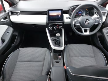 Used Renault Clio 2022 for sale - 79510648: Photo