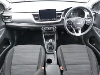 Used Kia Stonic 2022 for sale - 75989409: Photo