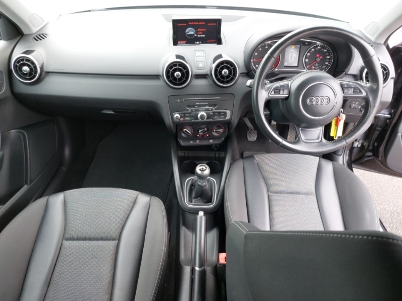 Used Audi A1 2017 for sale - 77531034: Photo 2