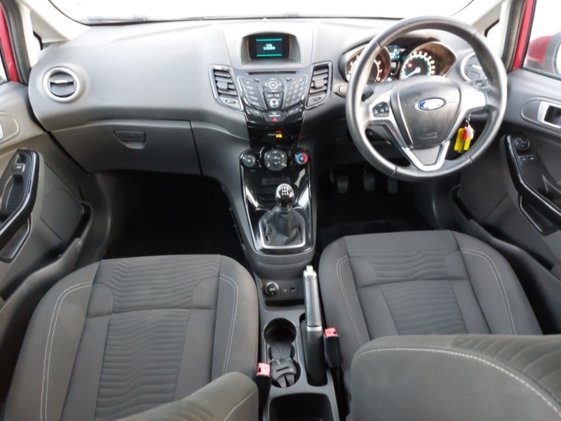 Used Ford Fiesta 2015 for sale - 76630488: Photo 2