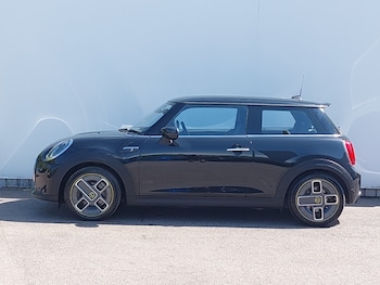 Used MINI Hatch 2023 for sale - 79025465: Photo