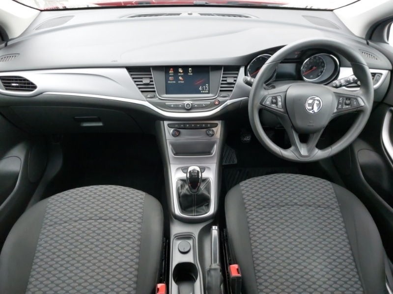 Used Vauxhall Astra 2017 for sale - 77433800: Photo 2