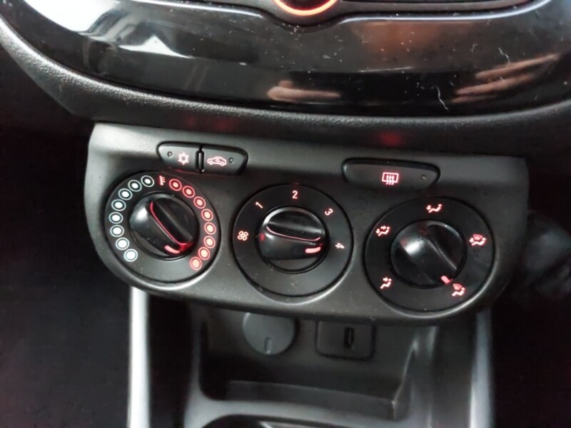 Used Vauxhall Corsa 2017 for sale - 77197524: Photo 18