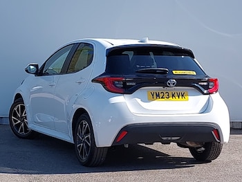 Used Toyota Yaris 2023 for sale - 78361025: Photo