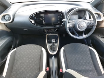 Used Toyota Aygo X 2022 for sale - 76244177: Photo