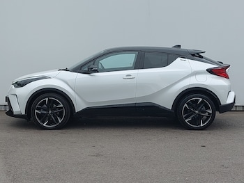 Used Toyota C-HR 2023 for sale - 78490469: Photo