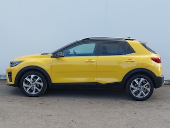 Used Kia Stonic 2023 for sale - 78837766: Photo