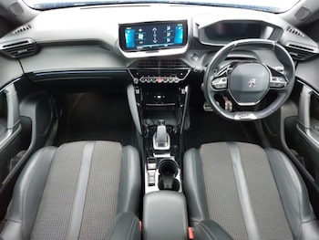 Used Peugeot 2008 2021 for sale - 76560549: Photo