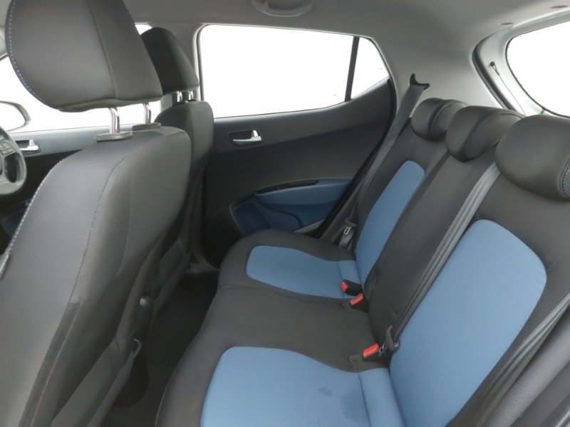 Used Hyundai i10 2016 for sale - 76548987: Photo 6