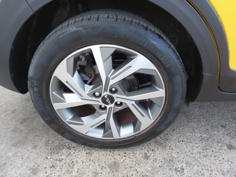 Used Kia Stonic 2023 for sale - 77837838: Photo 12