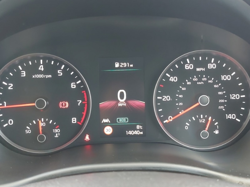 Used Kia Stonic 2023 for sale - 77837838: Photo 15