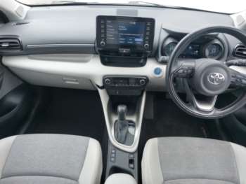 Used Toyota Yaris 2021 for sale - 75198200: Photo