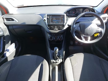 Used Peugeot 208 2018 for sale - 78490457: Photo