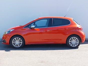 Used Peugeot 208 2018 for sale - 78490457: Photo