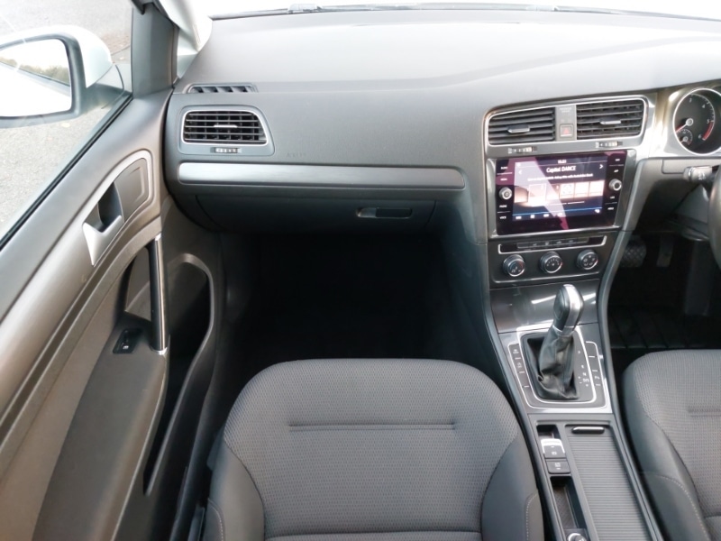 Used Volkswagen Golf 2017 for sale - 77008559: Photo 10