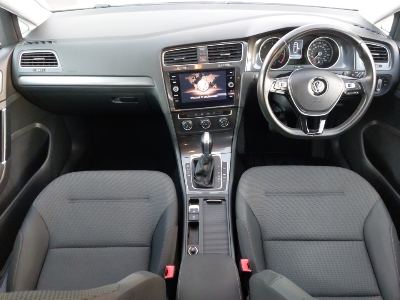 Used Volkswagen Golf 2017 for sale - 77008559: Photo 2