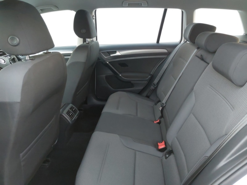 Used Volkswagen Golf 2017 for sale - 77008559: Photo 6