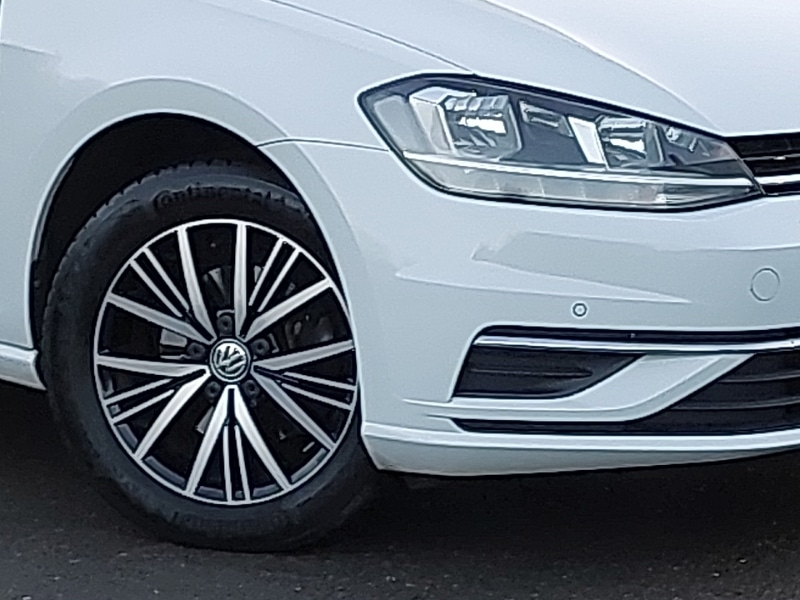 Used Volkswagen Golf 2017 for sale - 77008559: Photo 9