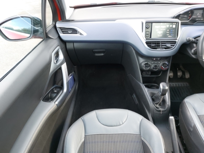 Used Peugeot 208 2015 for sale - 77881856: Photo 10