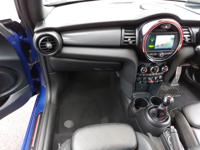 Used MINI Convertible 2019 for sale - 77410325: Photo 11