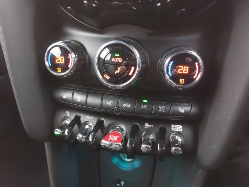 Used MINI Convertible 2019 for sale - 77410325: Photo 19