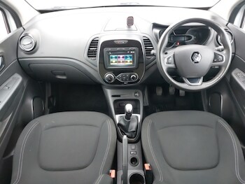 Used Renault Captur 2019 for sale - 75828100: Photo