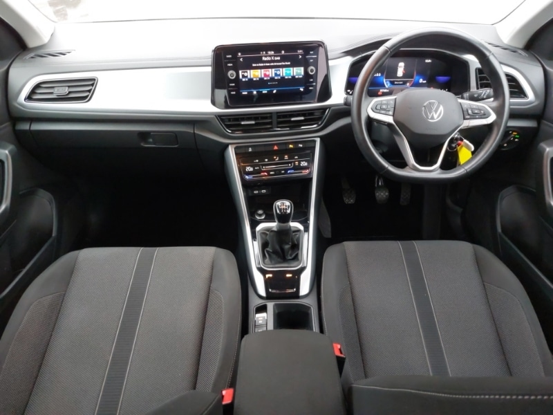 Used Volkswagen T-Roc 2023 for sale - 77419129: Photo 2