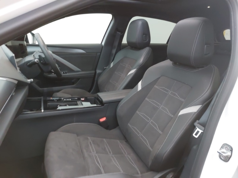 Used Vauxhall Astra 2024 for sale - 76911924: Photo 5