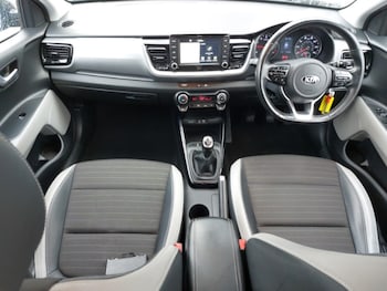 Used Kia Stonic 2019 for sale - 77004343: Photo