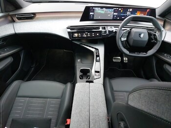 Used Peugeot 3008 2025 for sale - 77544212: Photo