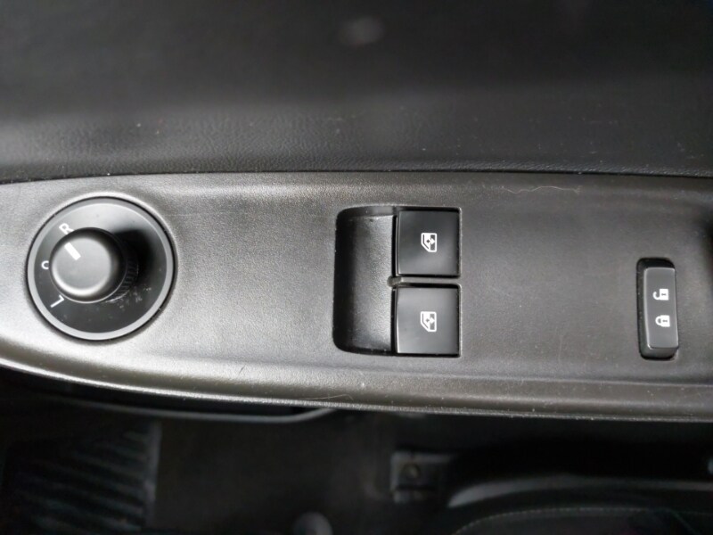 Used Vauxhall Viva 2016 for sale - 77325271: Photo 18