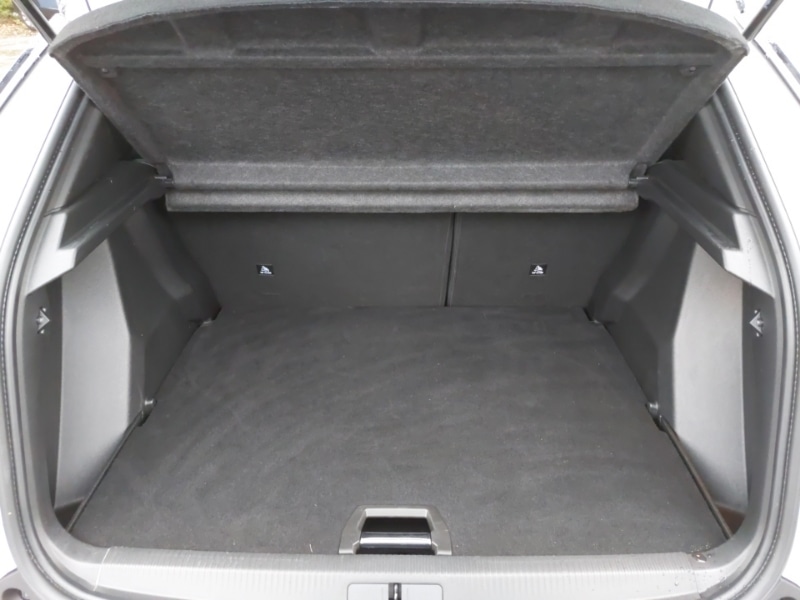 Used Peugeot 2008 2023 for sale - 76816165: Photo 8