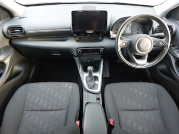 Used Toyota Yaris 2024 for sale - 76397524: Photo