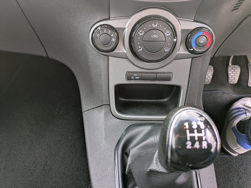 Used Ford Fiesta 2015 for sale - 78065130: Photo 13